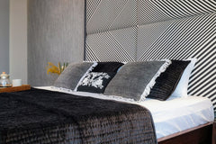 Luxury Handcrafted Channel Quilted Quilt Set