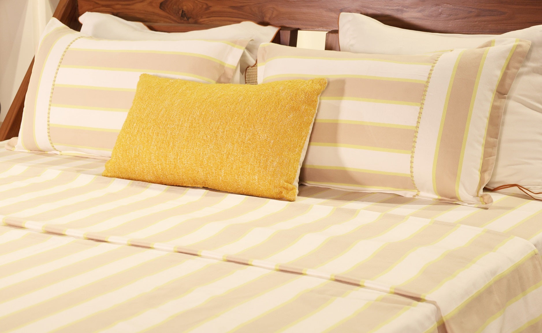 Golden Sands Yarn-Dyed Stripe Bed Sheet Set