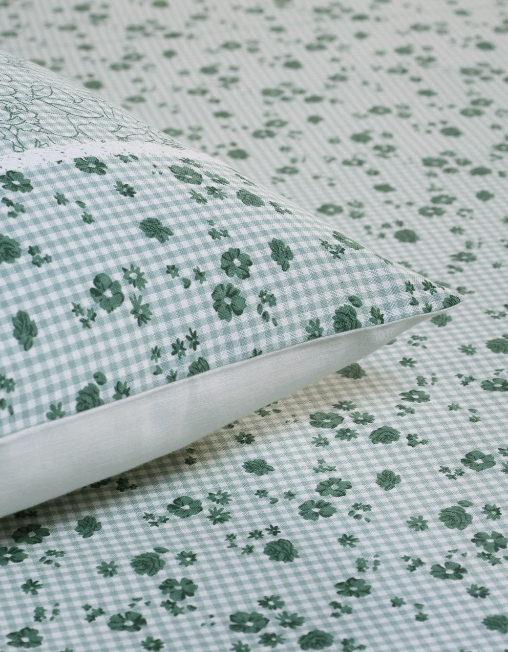 Sage Whisper Woven Fusion Bed Set