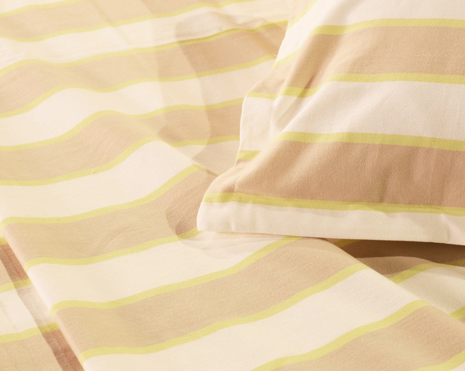 Golden Sands Yarn-Dyed Stripe Bed Sheet Set