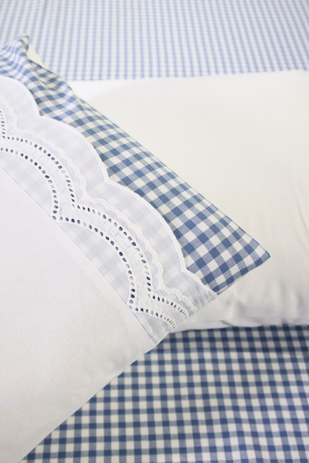 Charming Gingham Check Embroidered Lace Bed Sheet Set