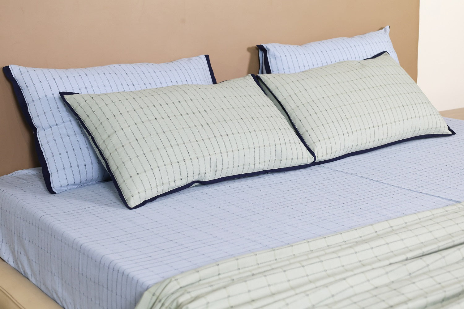 EcruE Luxury Cotton Ribbed Bed Cover