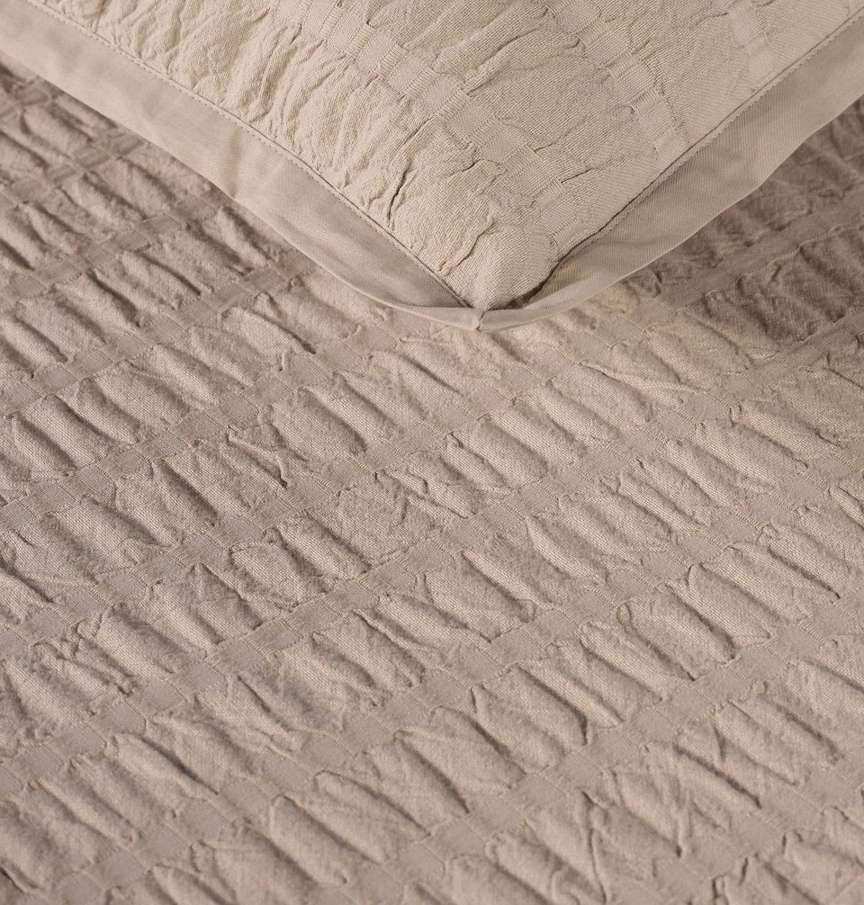 Artisanal Woven Searsucker Bed Cover Set