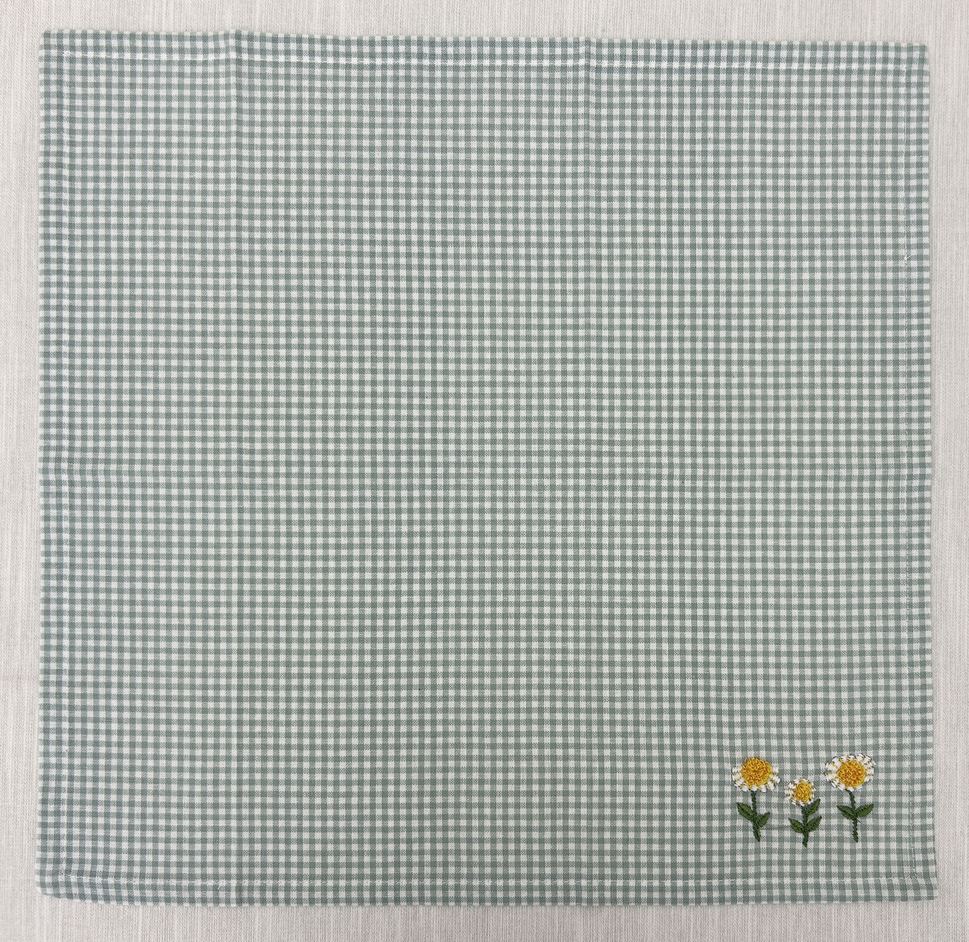 Charming  Embroidered Sunflower Napkin Set Pack Of 4 Pieces