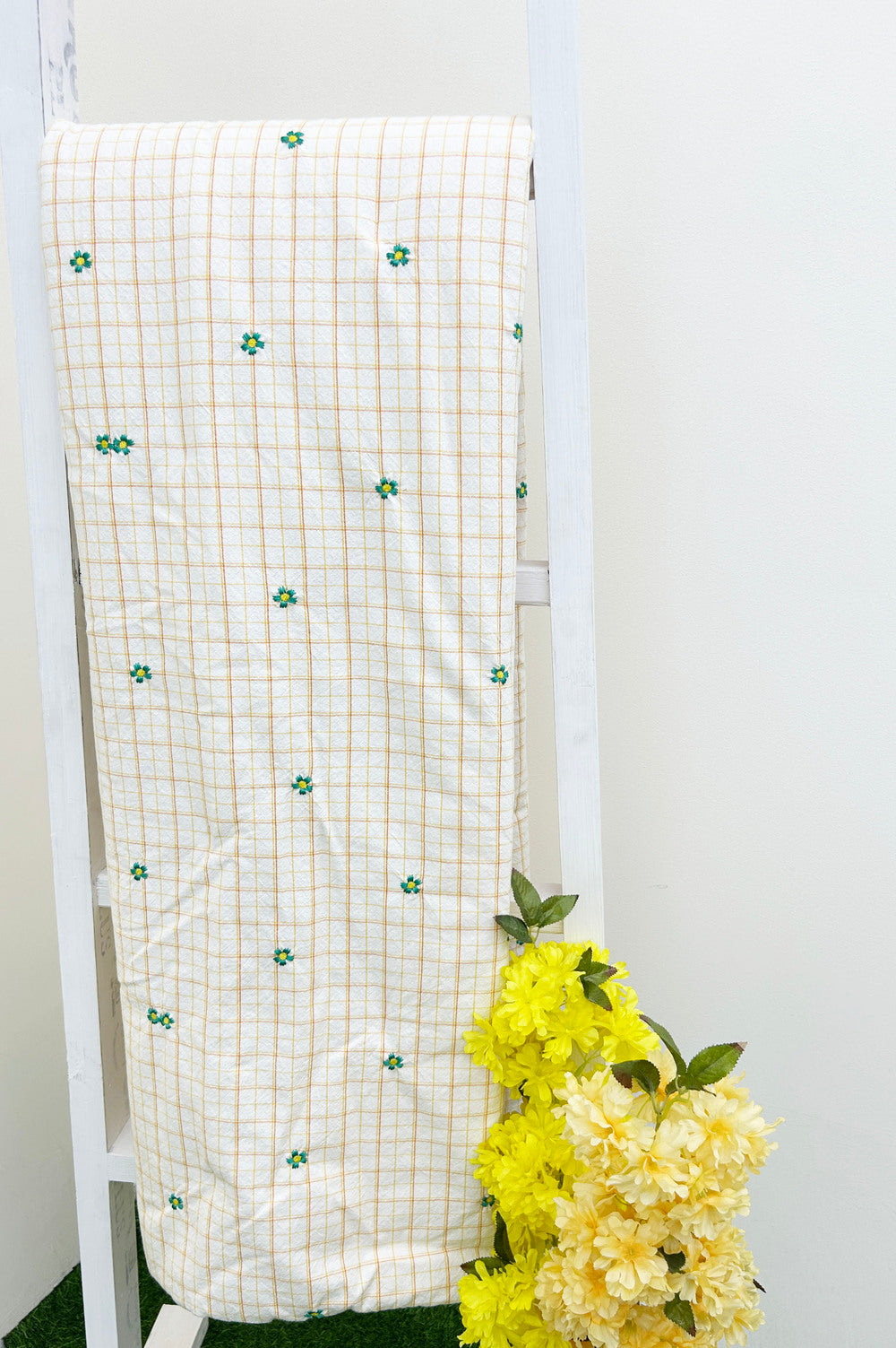 Embroidered Single Quilt witout Sham Size-60x90''