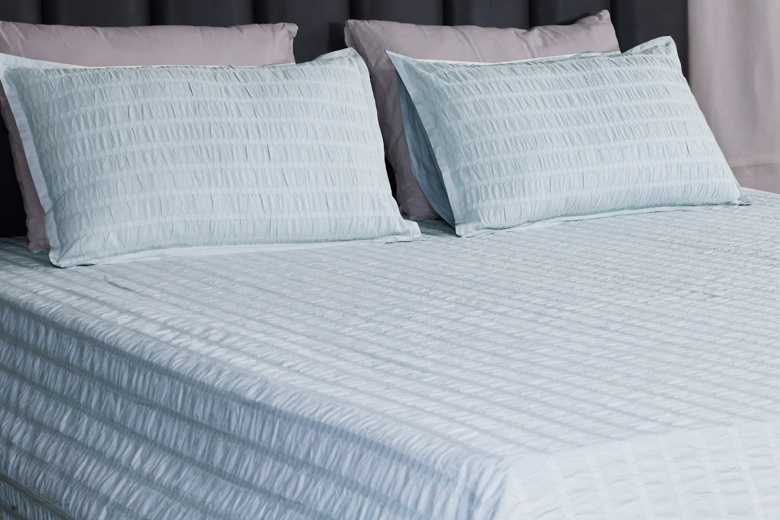 Artisanal Woven Searsucker Bed Cover Set