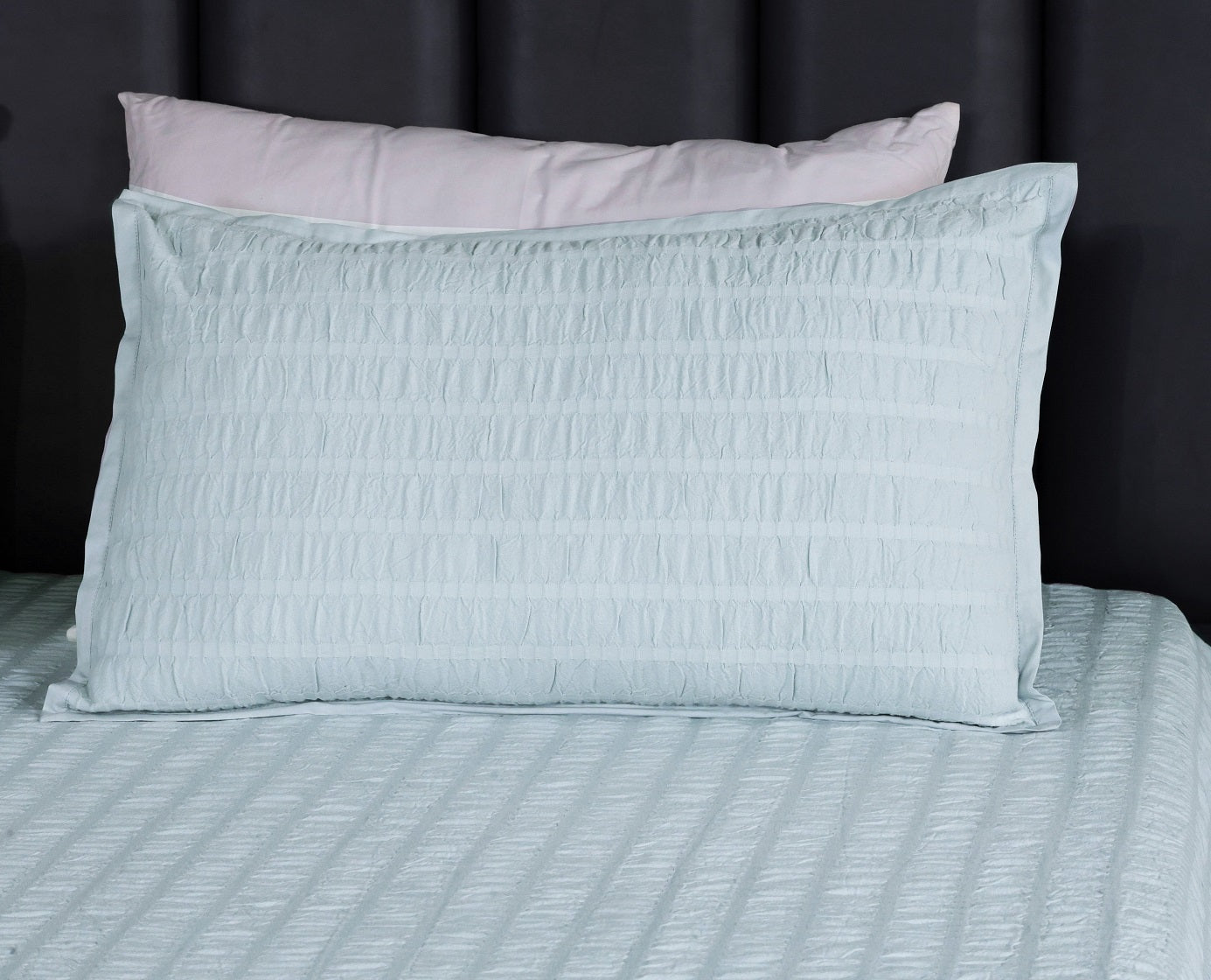 Artisanal Woven Searsucker Bed Cover Set