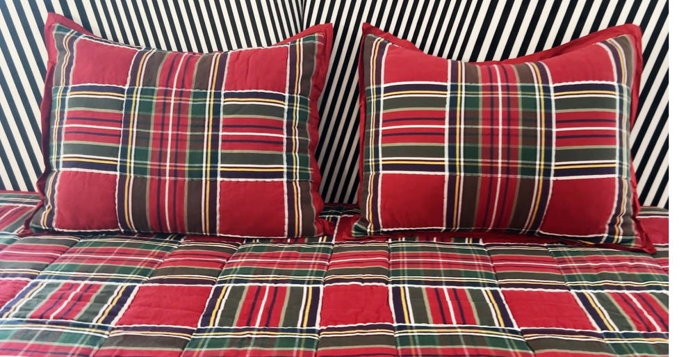 Crimson Manor Woven Plaid Quilt Set