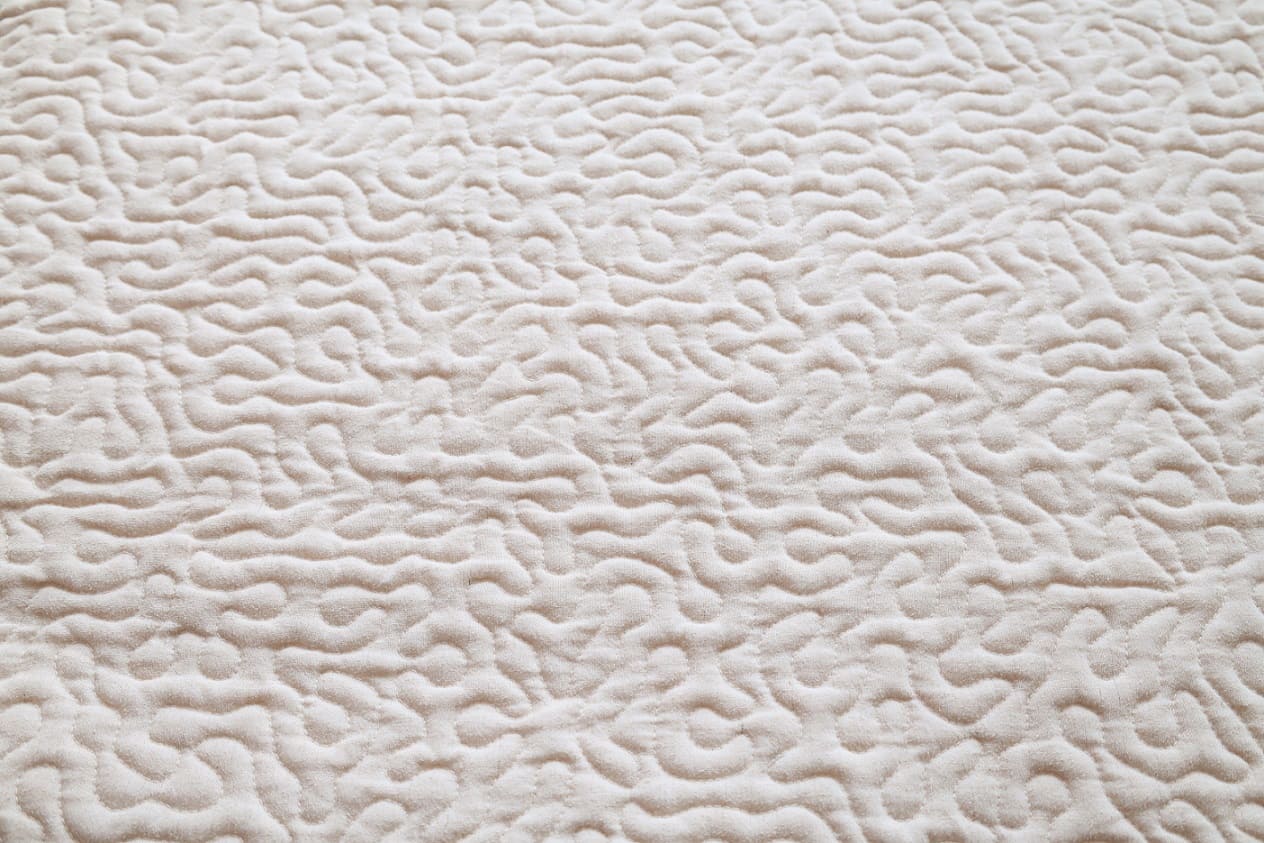 Vermicelli Designed Premium Quilt Set