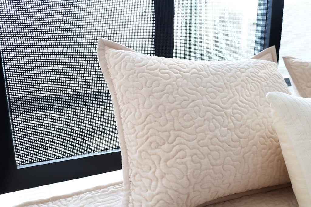 Vermicelli Designed Premium Quilt Set