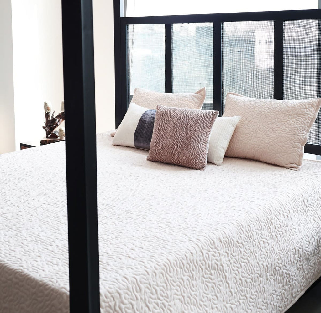 Vermicelli Designed Premium Quilt Set