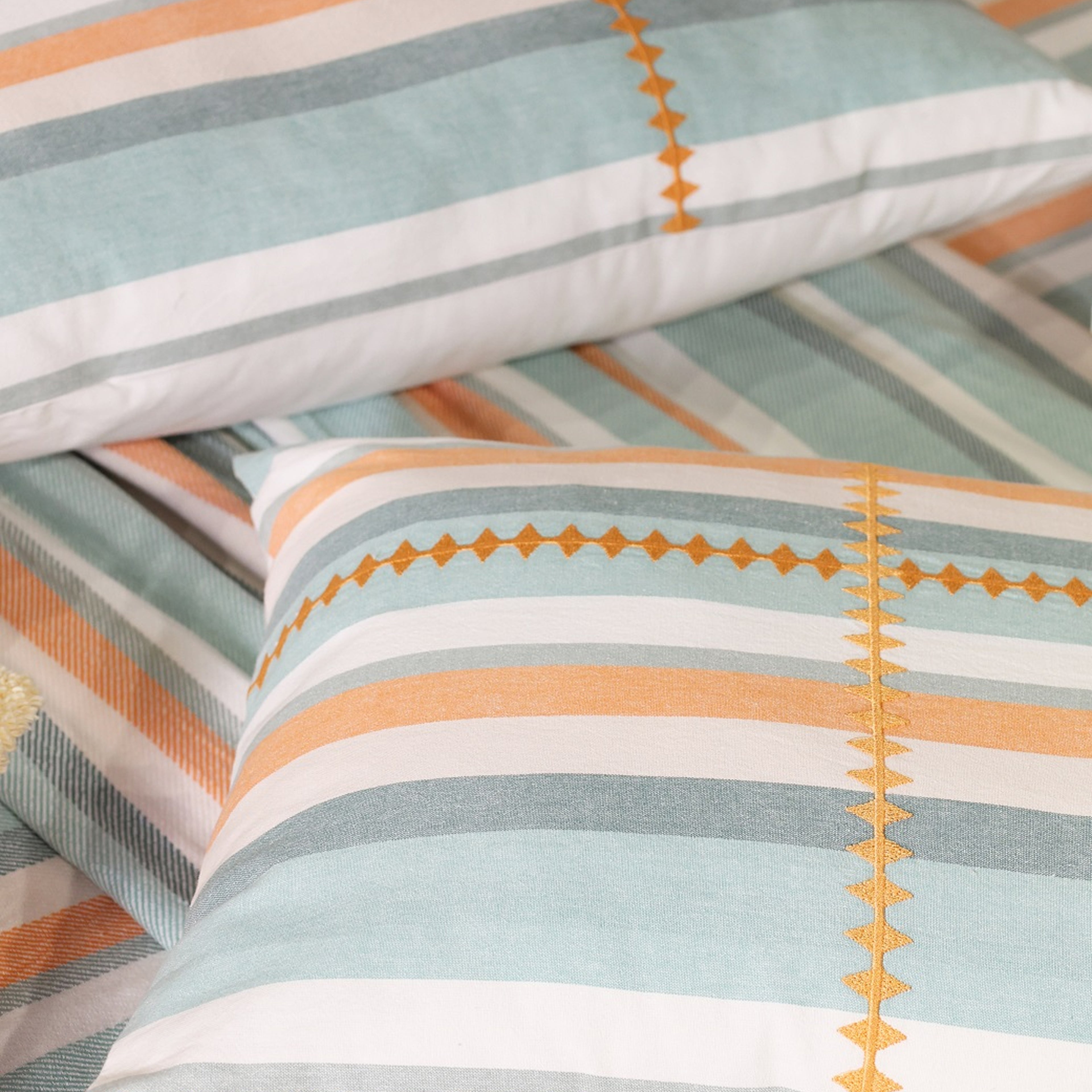 Artisan Yarn-Dyed 100Tc Striped Cotton Flat Bed Sheet Set