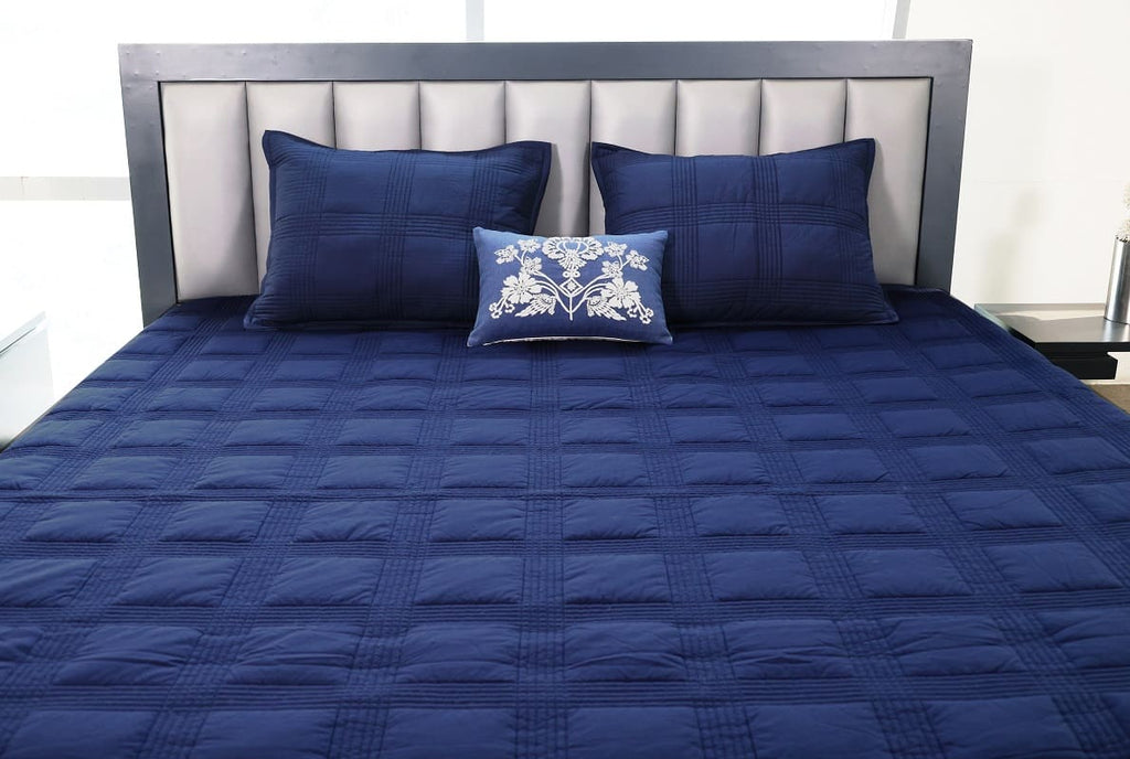 Ecrue Luxury Box-Quilted Quilt Set