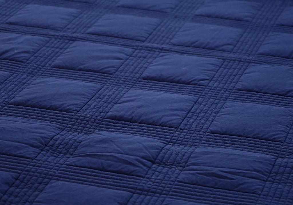 Ecrue Luxury Box-Quilted Quilt Set