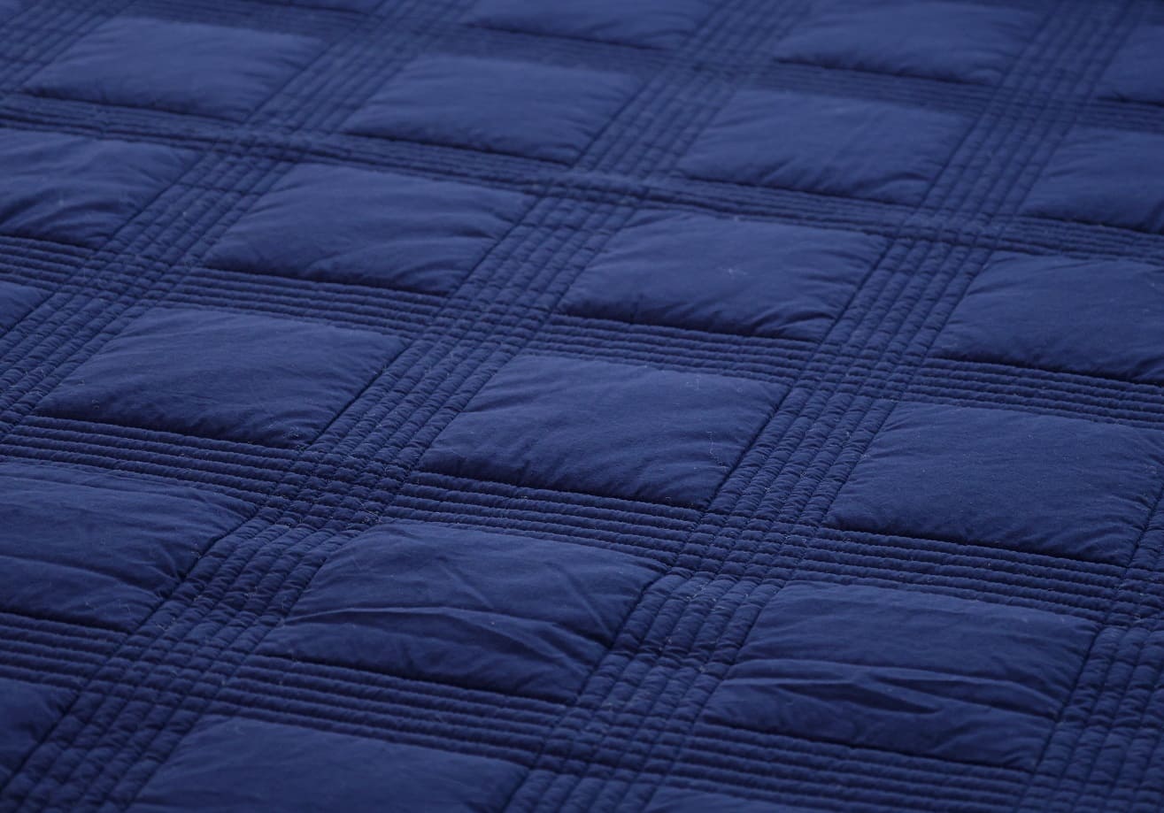 Ecrue Luxury Box-Quilted Quilt Set