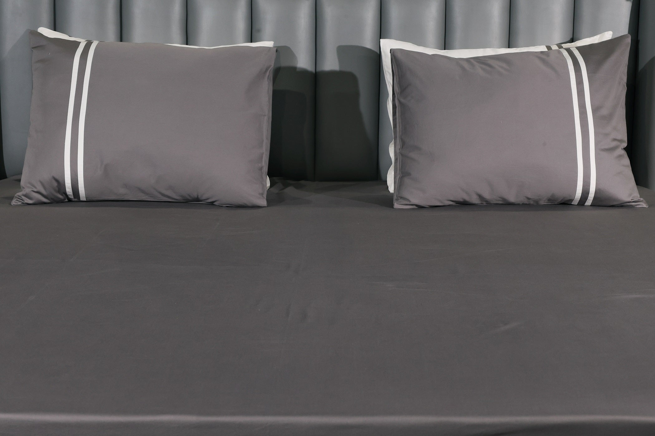 Minimalist Linear 400TC Cotton Satin Bedding Set Size 104x105