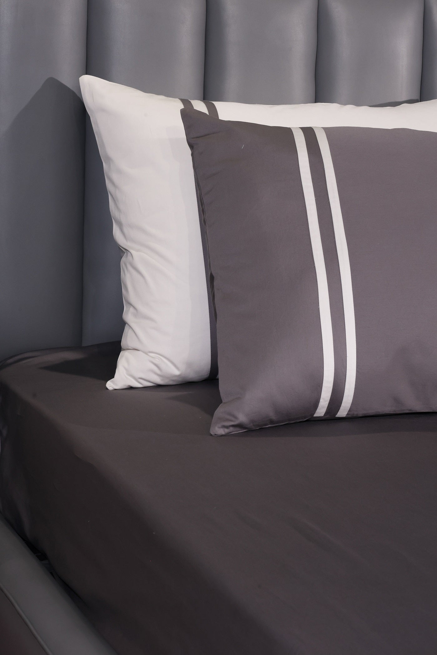 Minimalist Linear 400TC Cotton Satin Bedding Set Size 104x105