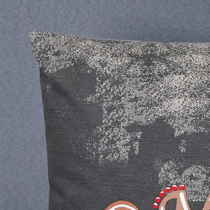 "Merry Christmas" Embroidered Cushion (18x18") – Festive Holiday Decor