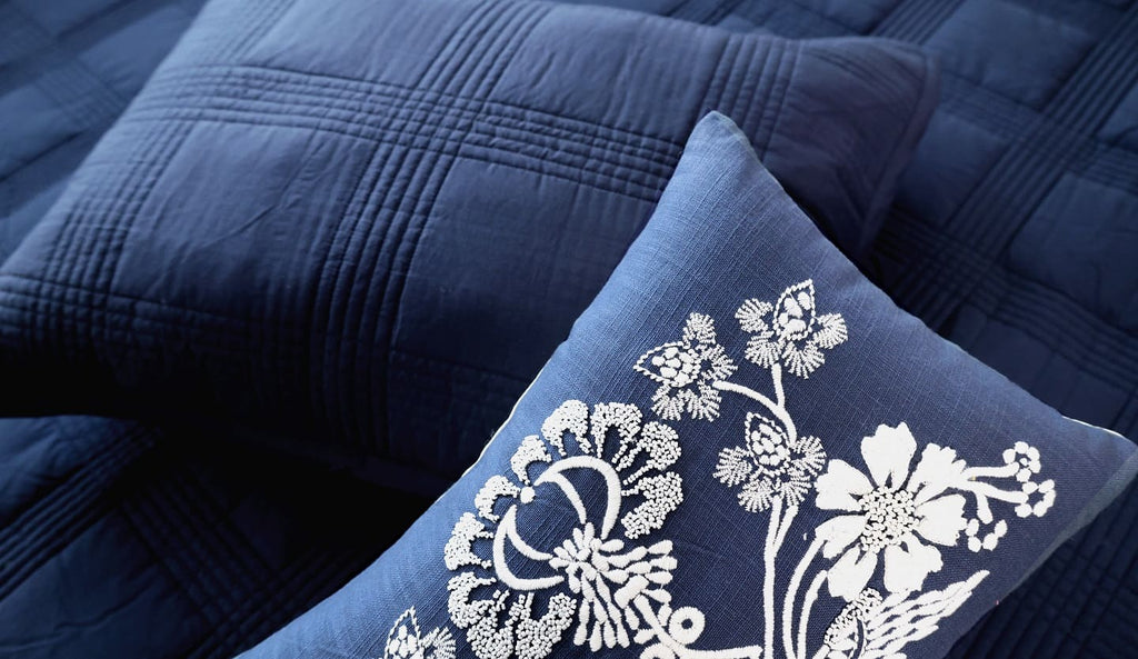 Ecrue Luxury Box-Quilted Quilt Set