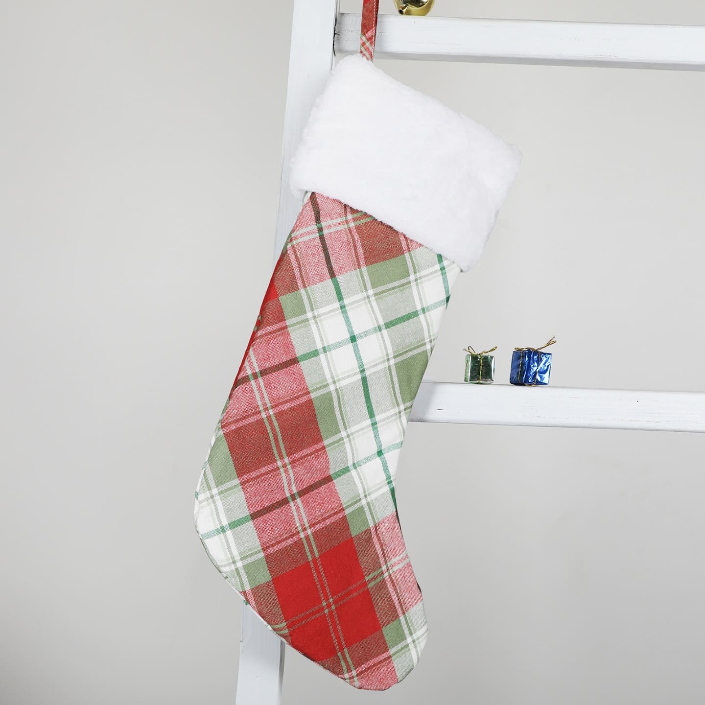 Yarn Dyed Woven Plaid Stocking