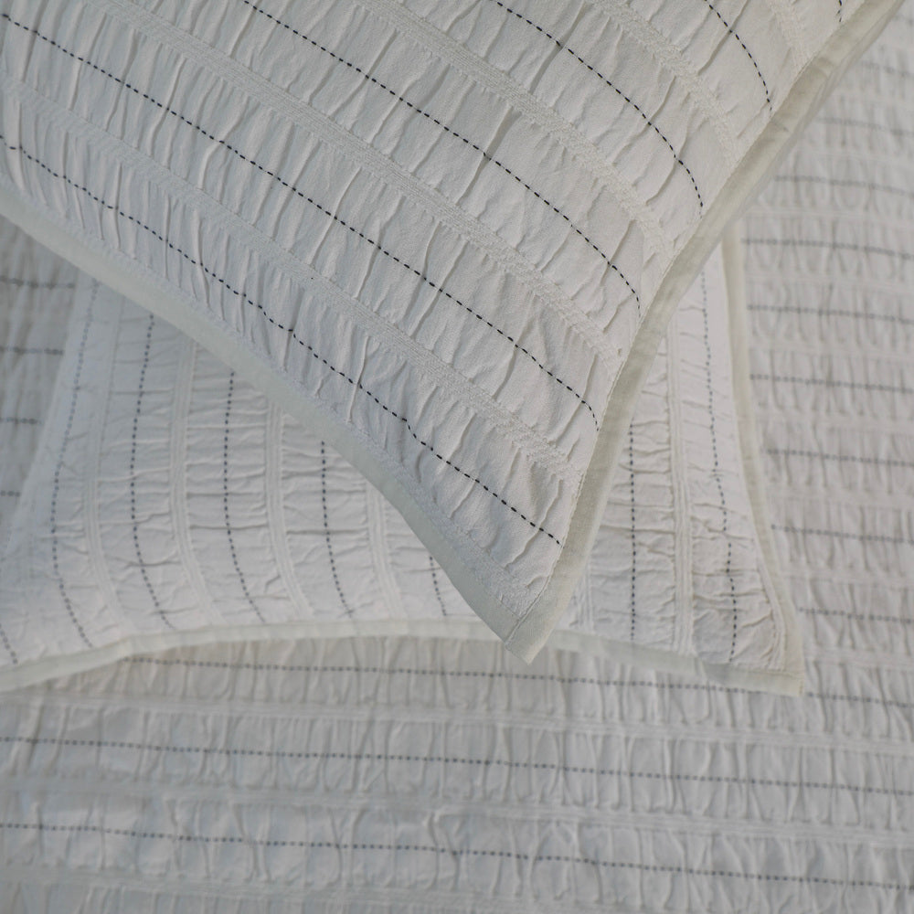 Metric Stitch Seersucker Quilt Set