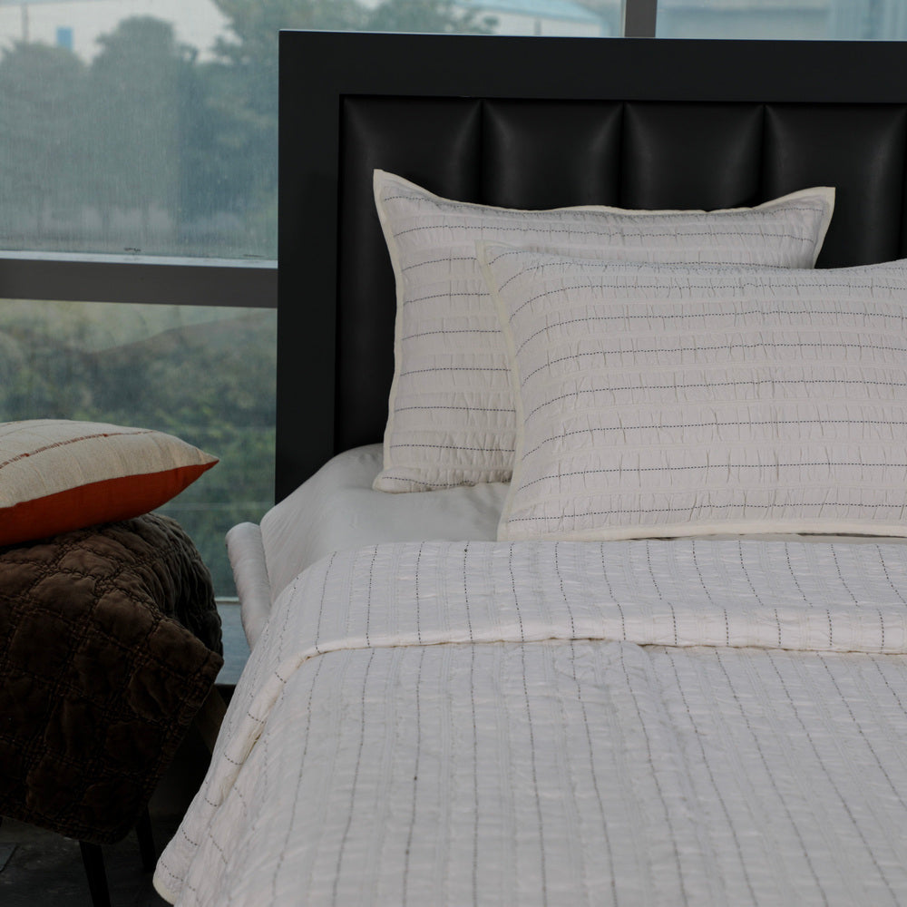 Metric Stitch Seersucker Quilt Set