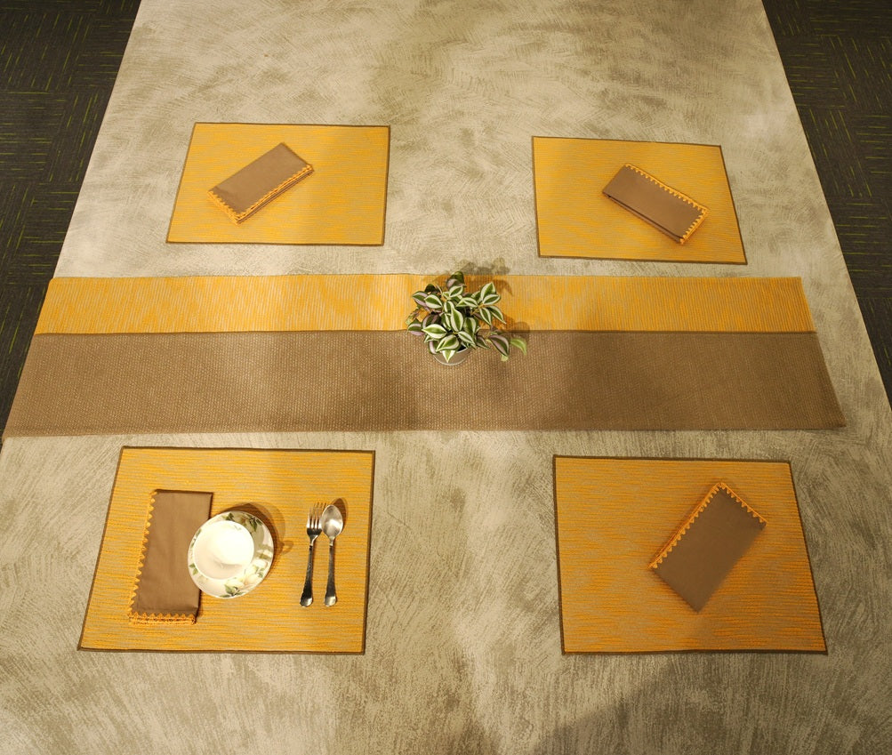 Two-Tone Slub & Blanket Stitch Table Linen Set Pack of 8 pieces