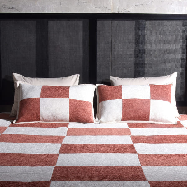 Elegant Chenille/Cotton Checkerboard Bed Cover Set