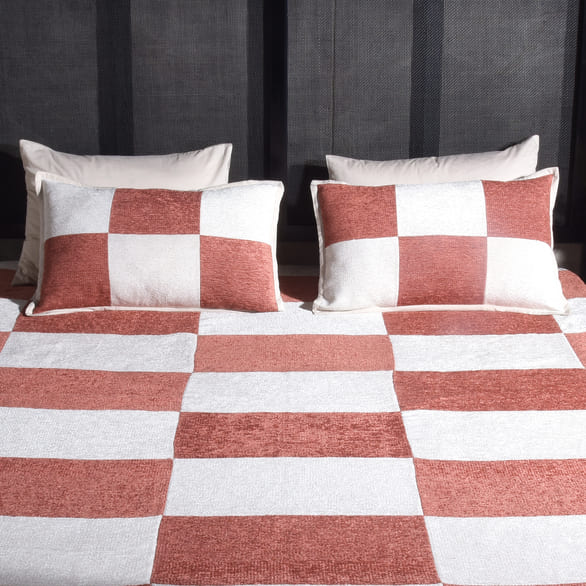 Elegant Chenille/Cotton Checkerboard Bed Cover Set