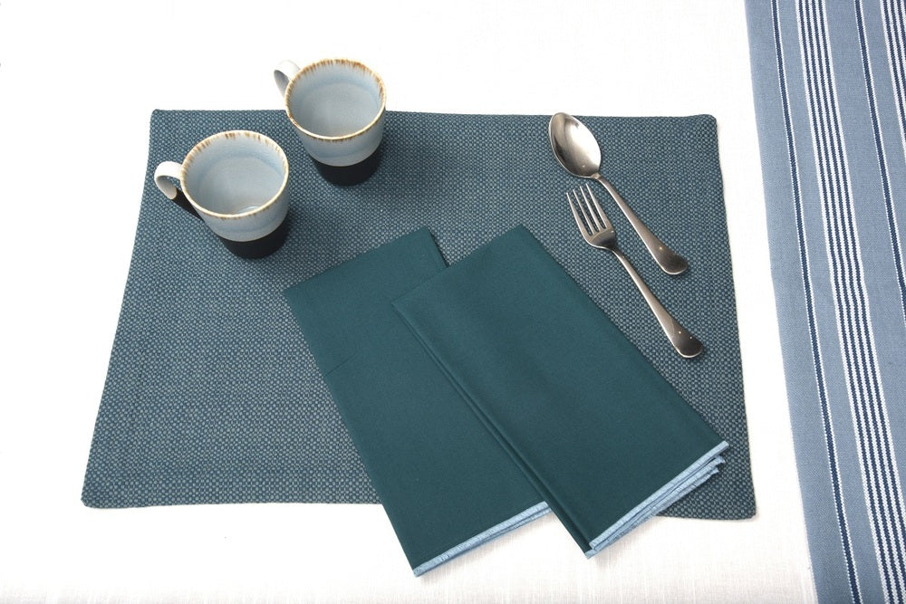 Charming Woven Dobby Striped Table Set