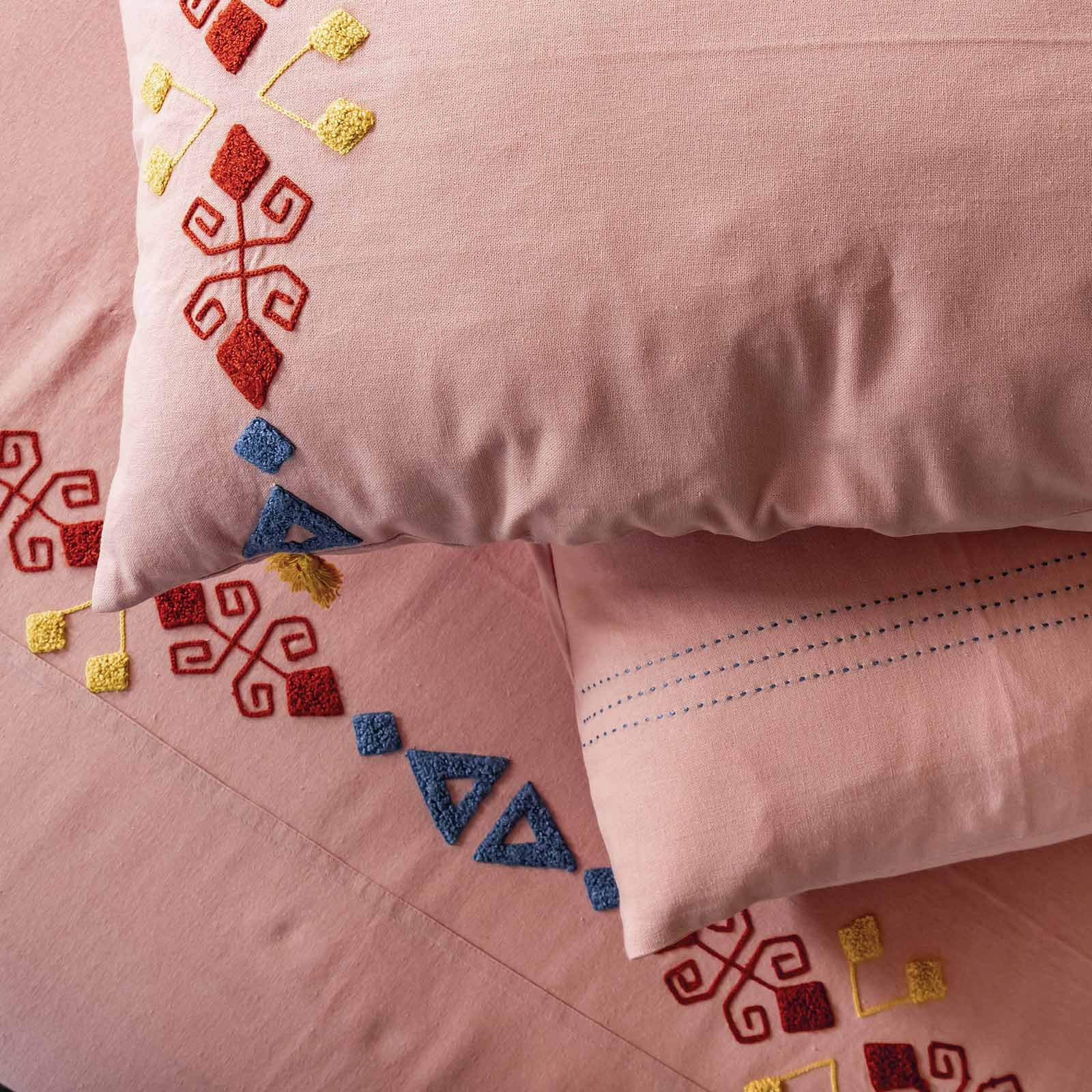 Smooth Peach Geometrical Embroidered Bed Cover Set