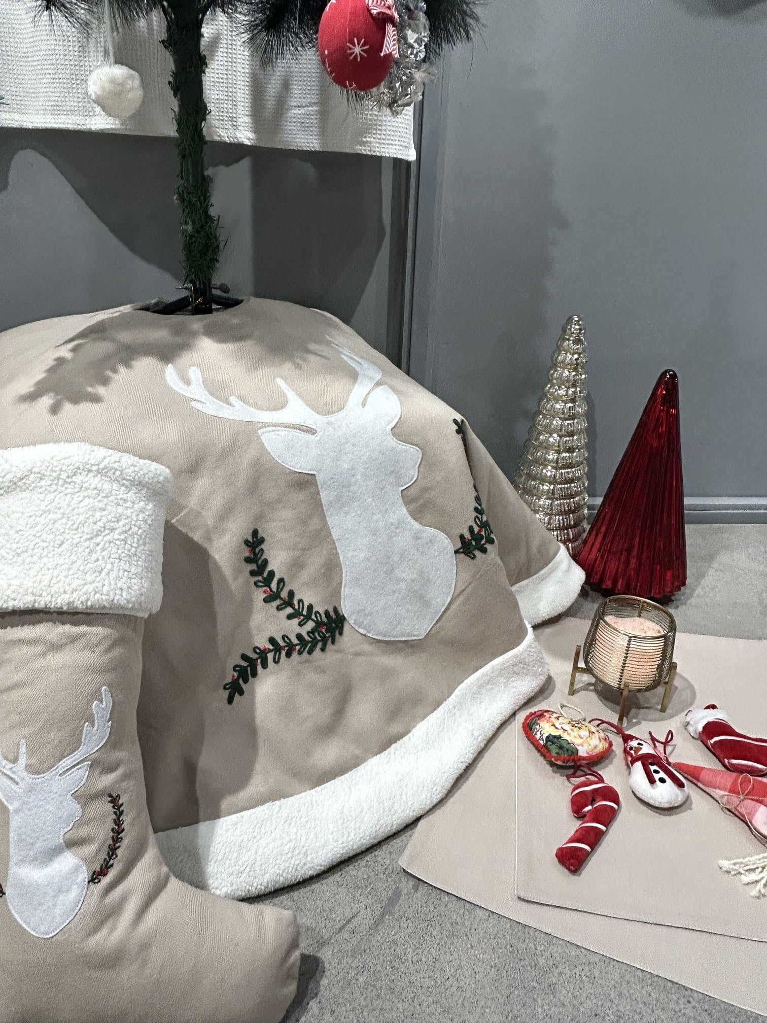 Rustic Reindeer & Beige Christmas Decor Combo Pack