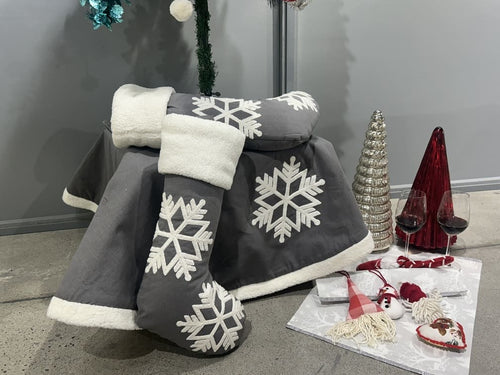 Ecrue Grey & White Winter Snowflake Christmas Decor Combo Pack 10-Piece Set