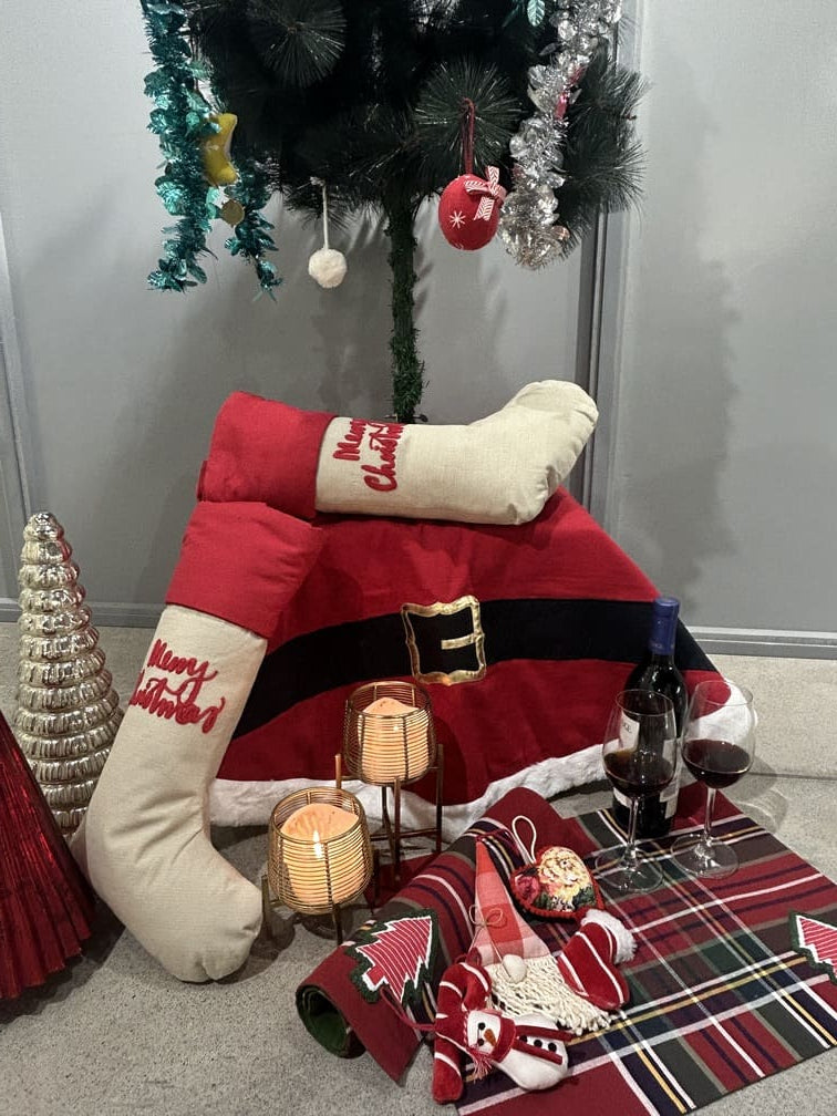 Ecrue Santa Belt & Tartan Plaid Christmas Decor Combo Pack