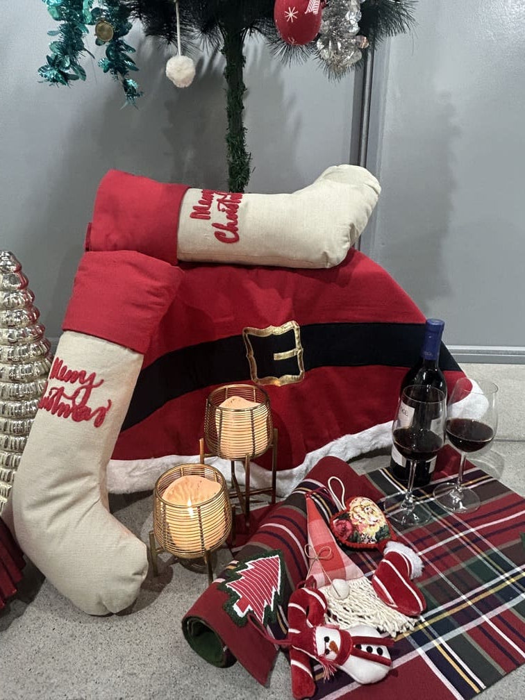 Ecrue Santa Belt & Tartan Plaid Christmas Decor Combo Pack