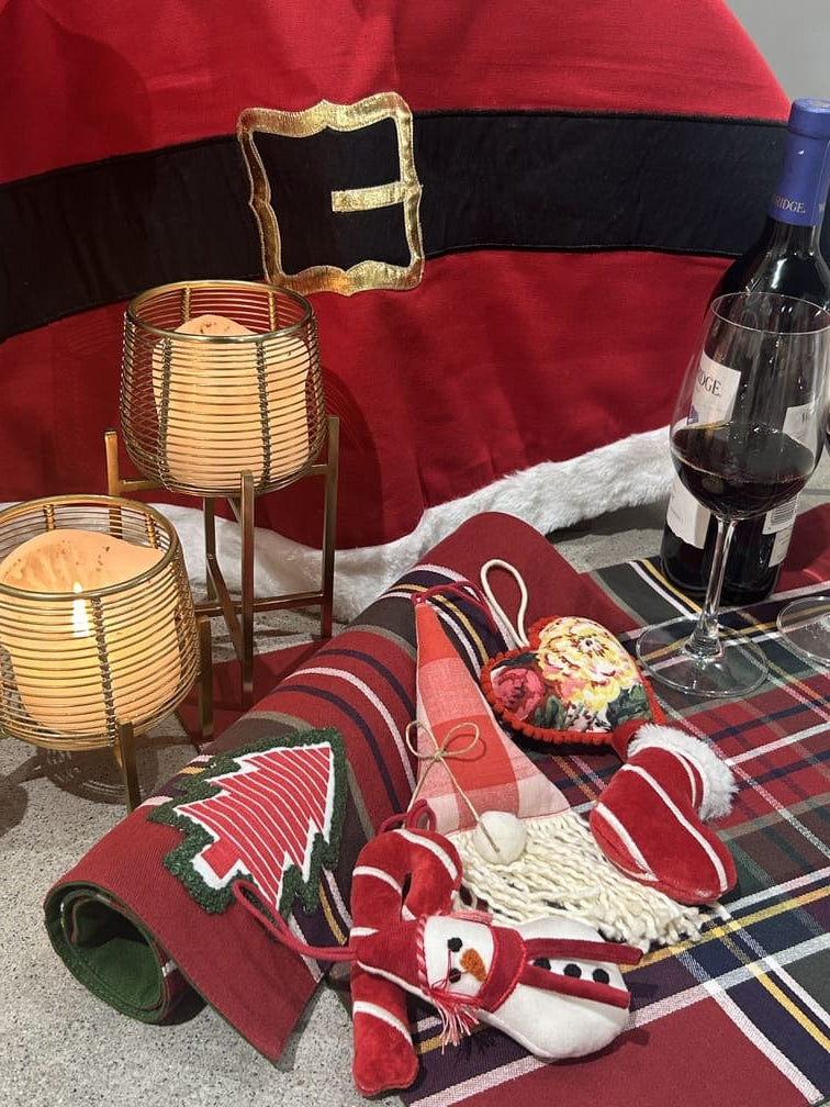 Ecrue Santa Belt & Tartan Plaid Christmas Decor Combo Pack