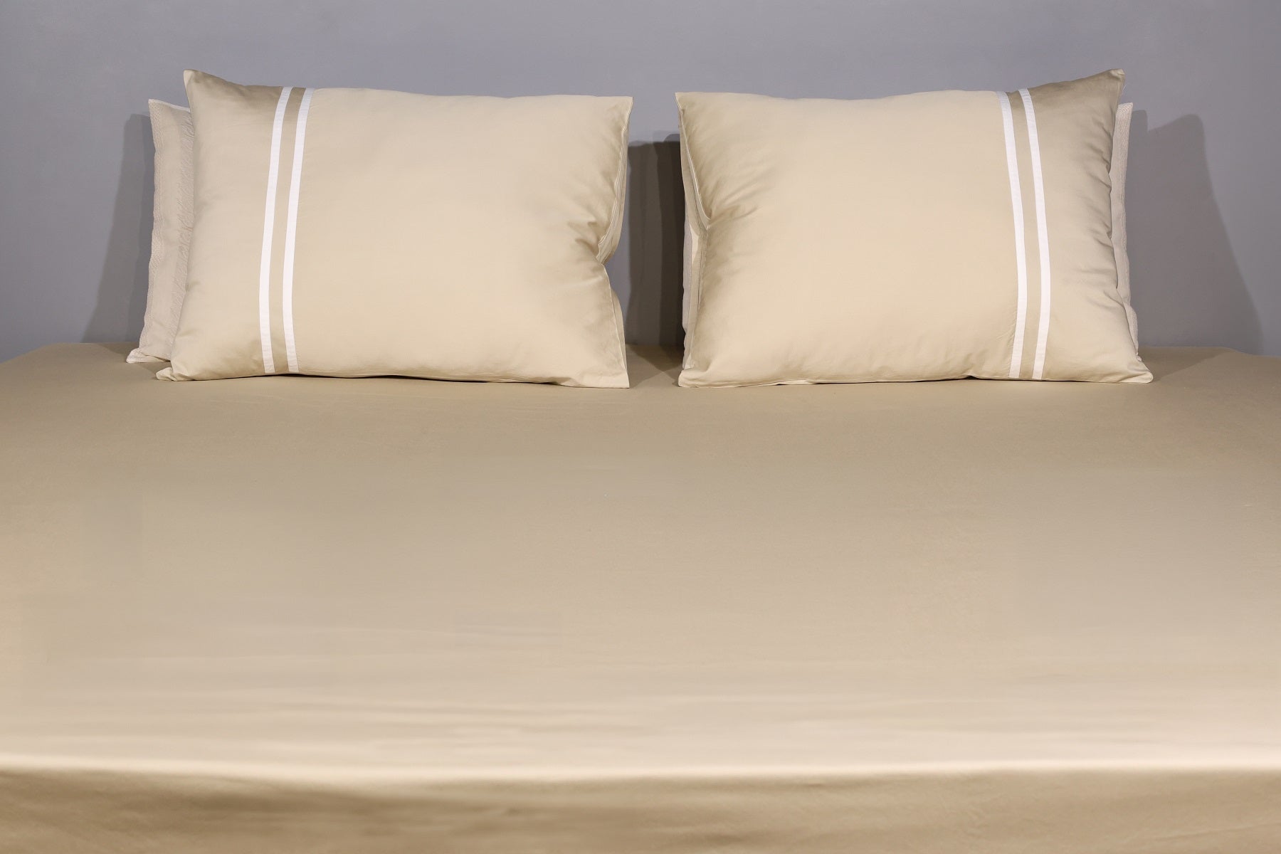 Premium Minimalist Linear 400Tc Cotton Satin Flat Bedding Set