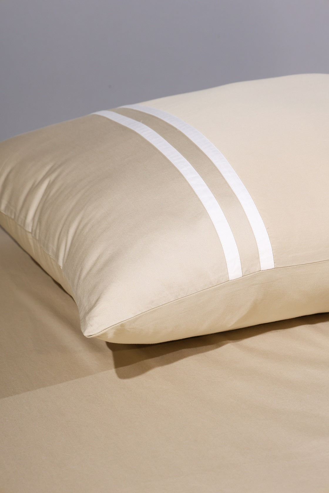 Premium Minimalist Linear 400Tc Cotton Satin Flat Bedding Set