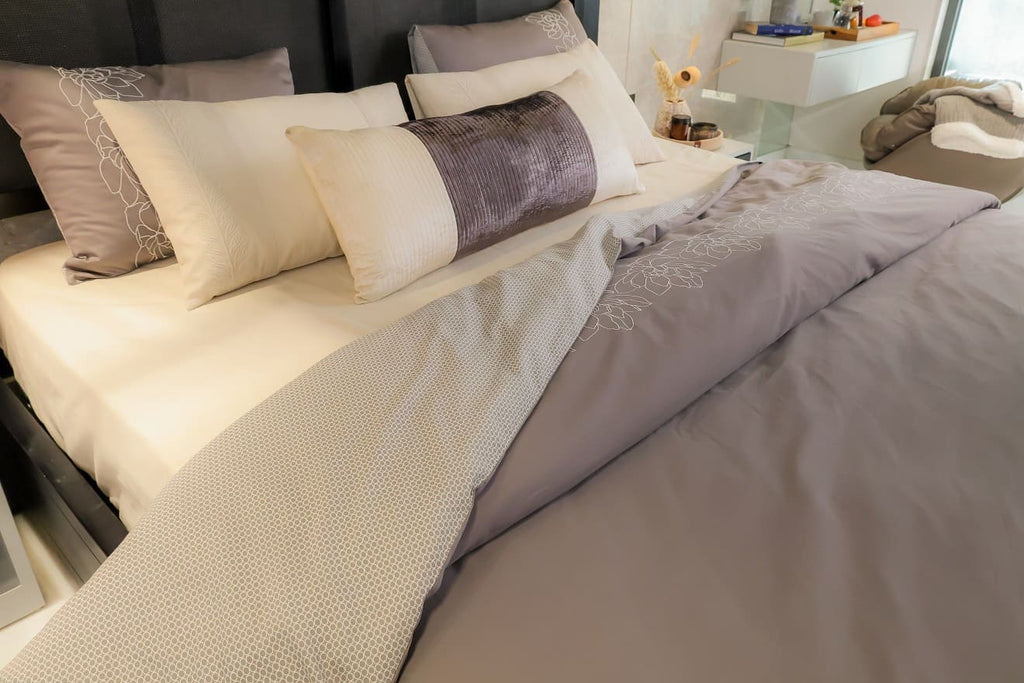 Ecrue Embroidered Cotton Satin Duvet Cover Set