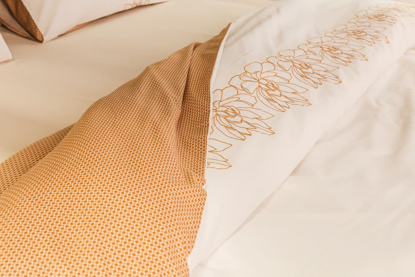 Classic Luxury Embroidered Cotton Satin Duvet Cover Set