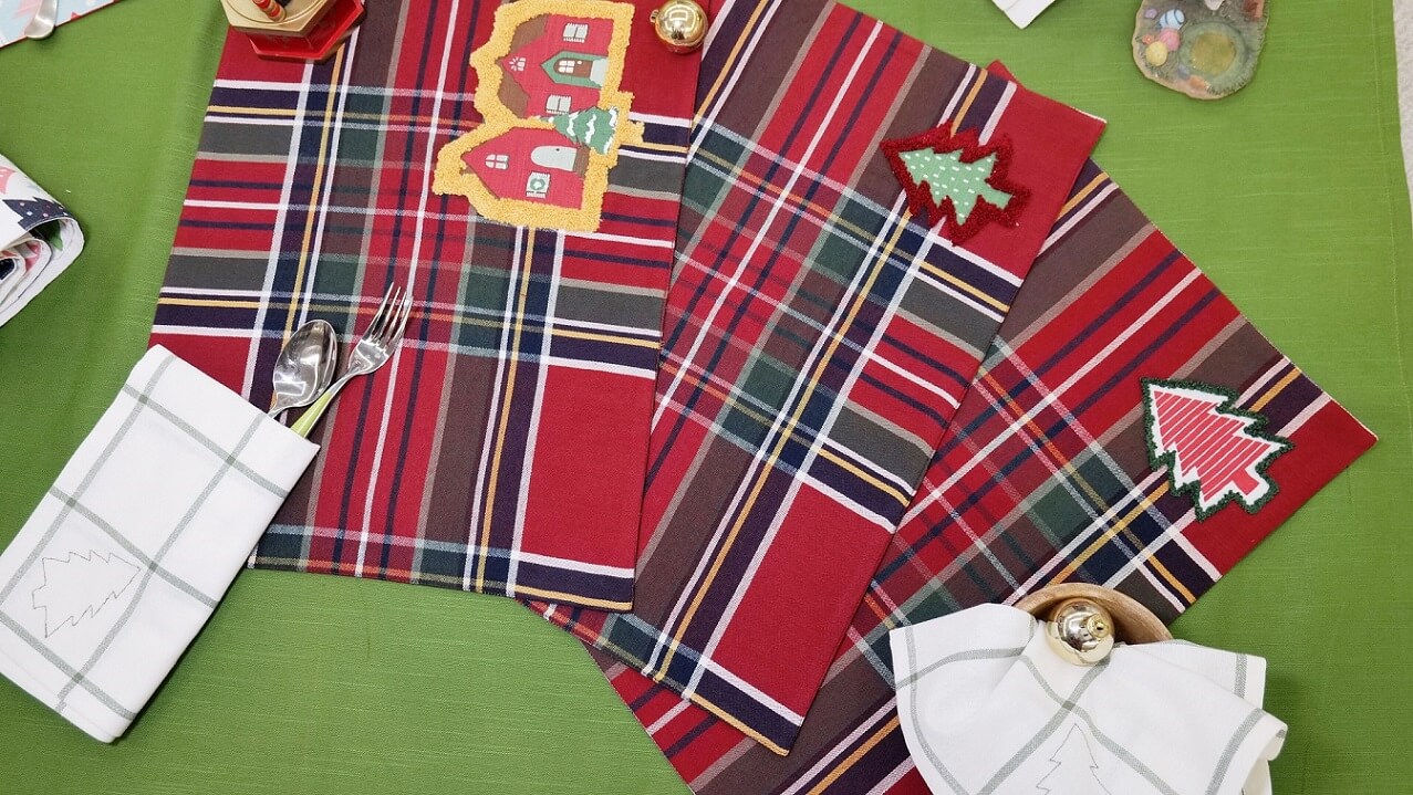 Classic Plaid Christmas Placemat