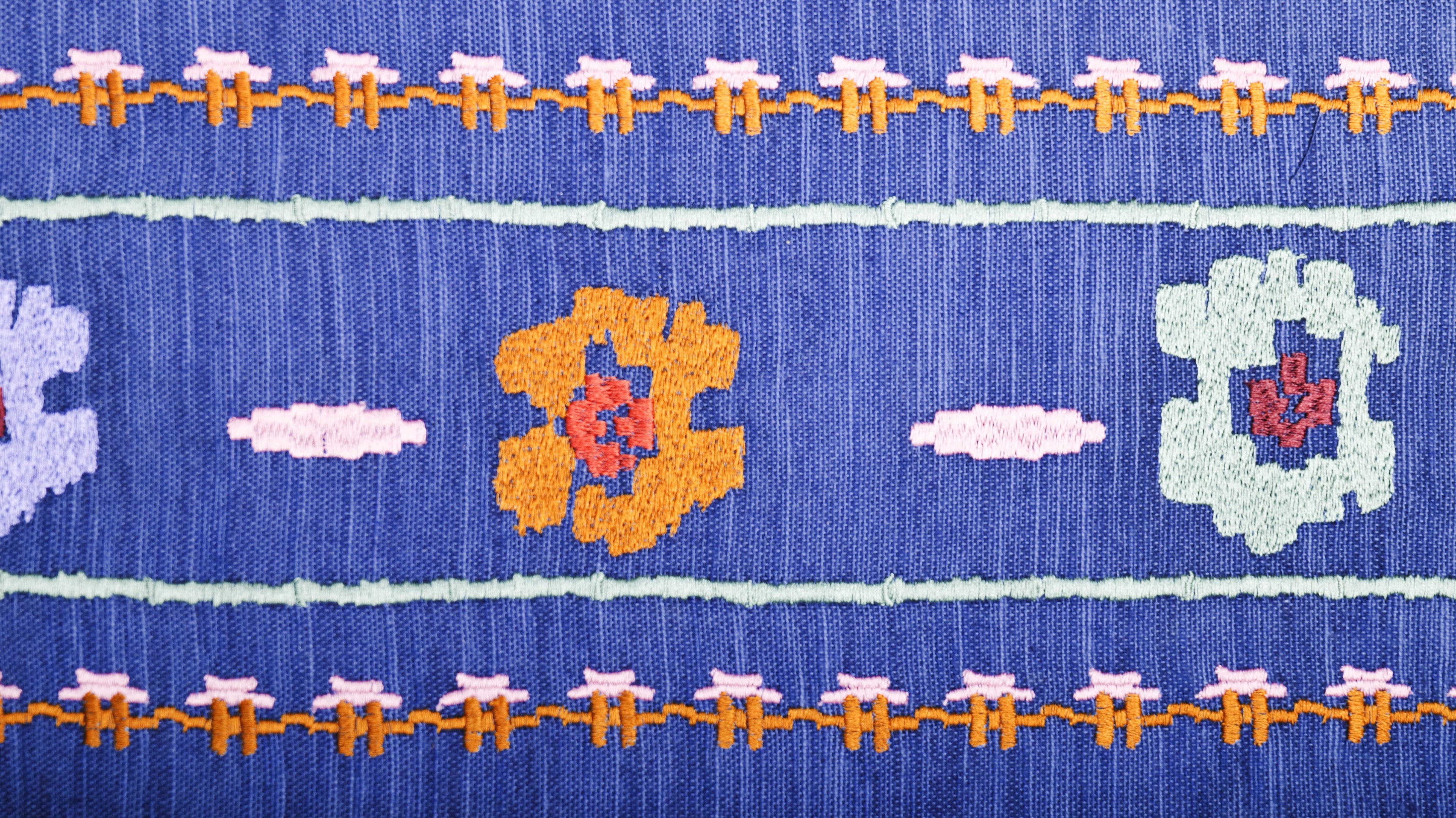 Cotton Woven Rib Embroidered Table Set Cotton Woven Rib