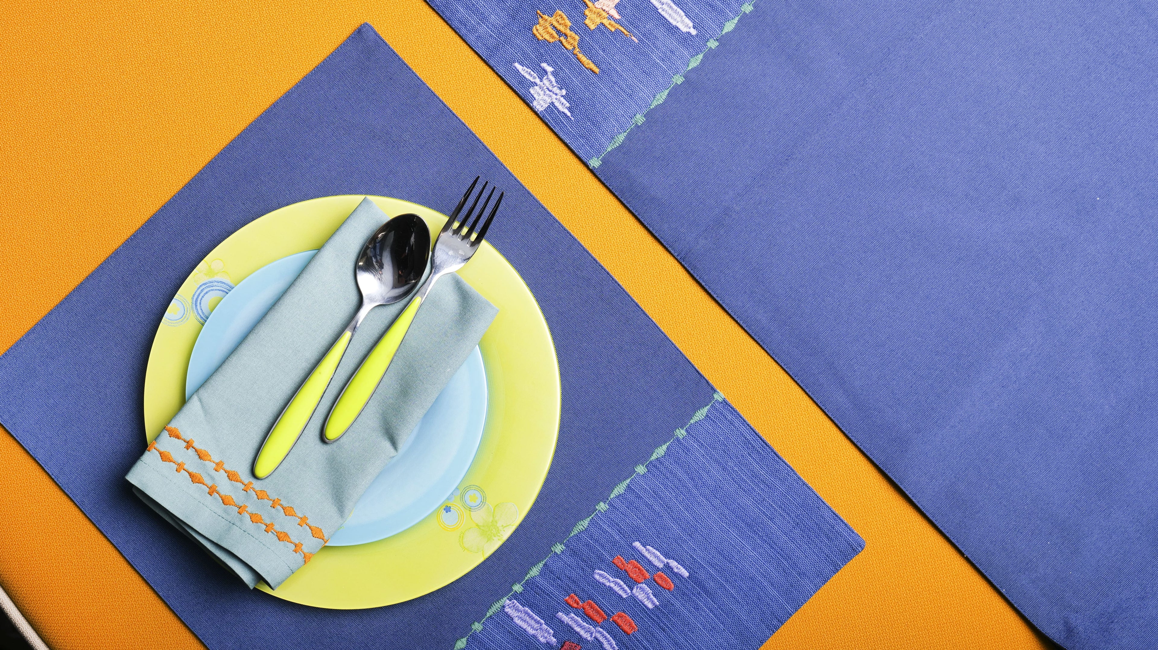 Cotton Woven Rib Embroidered Table Set Cotton Woven Rib